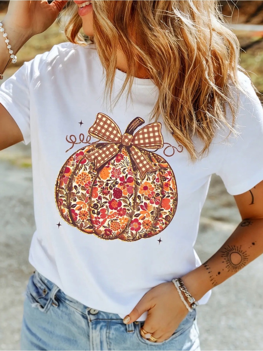 NWT Women’s White Short Sleeve Tee with Floral Pumpkin Graphic